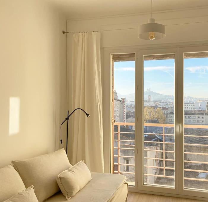 Vue Mer Et Et Notre Dame Centre Avec Balcon Et Parking Apartment